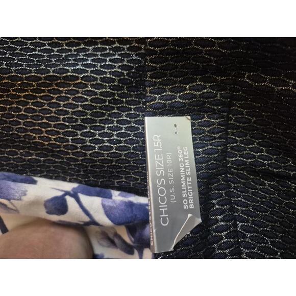 Chico's Women's Slim Leg Pants Size 1.5R - Picture 3 of 6